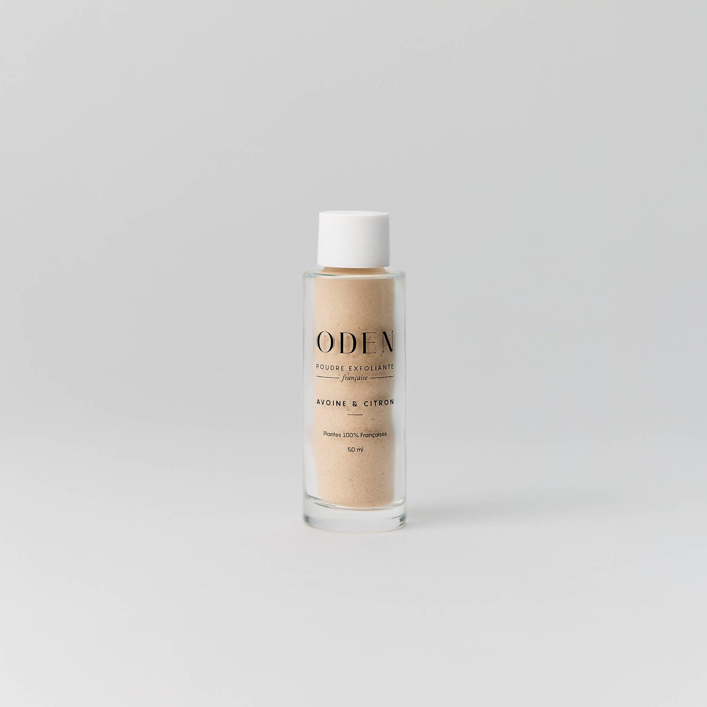 Flacon en ambiance minimaliste et claire