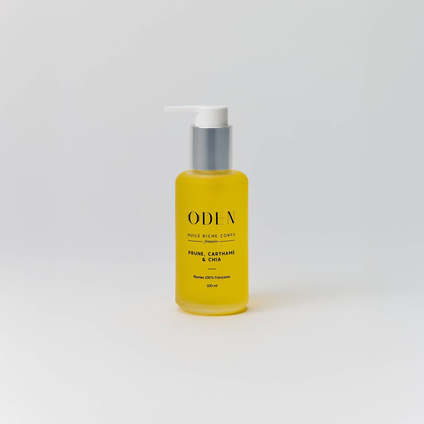 Flacon en ambiance claire et minimaliste