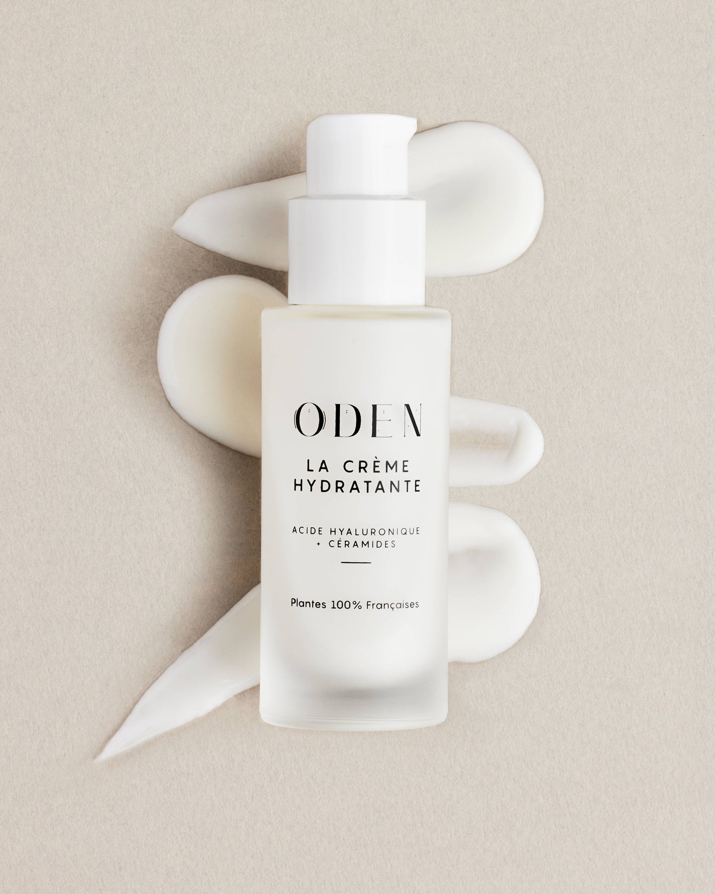 Tube de crème Oden en mise en avant épurée et élégante